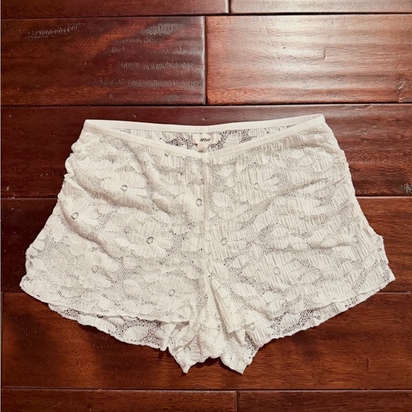 Aerie White Lace Shorts - Picture 3 of 5